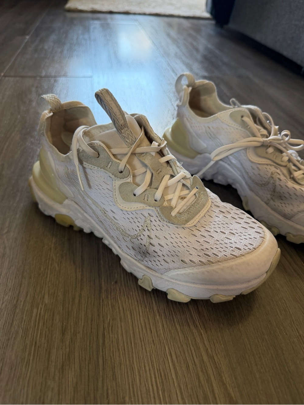 Nike White Youth Knit Running Shoes - Picture 3 of 6